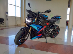 BMW S 1000 R, 2024